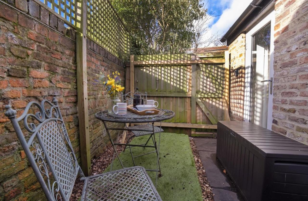 The Beehive Studio Appartamento York Esterno foto