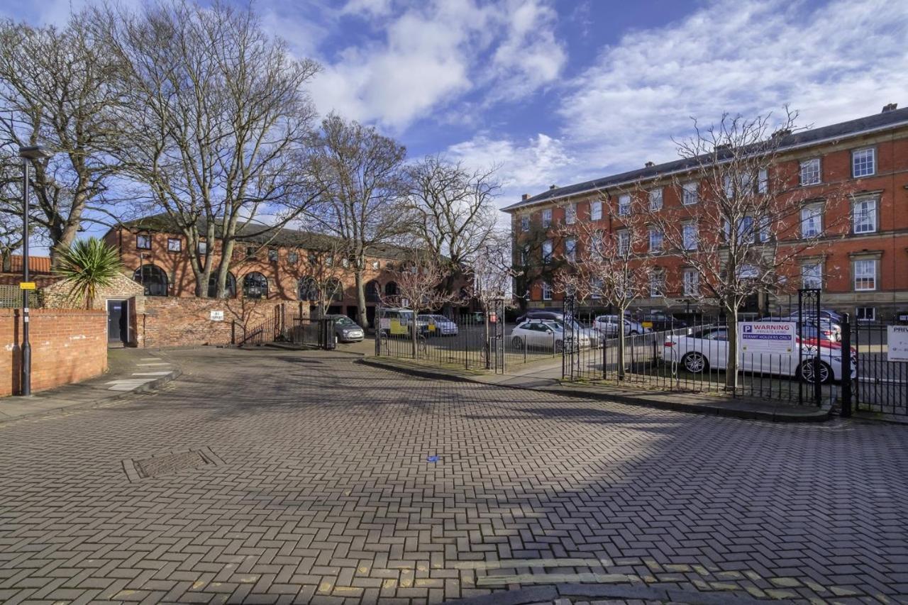 The Beehive Studio Appartamento York Esterno foto
